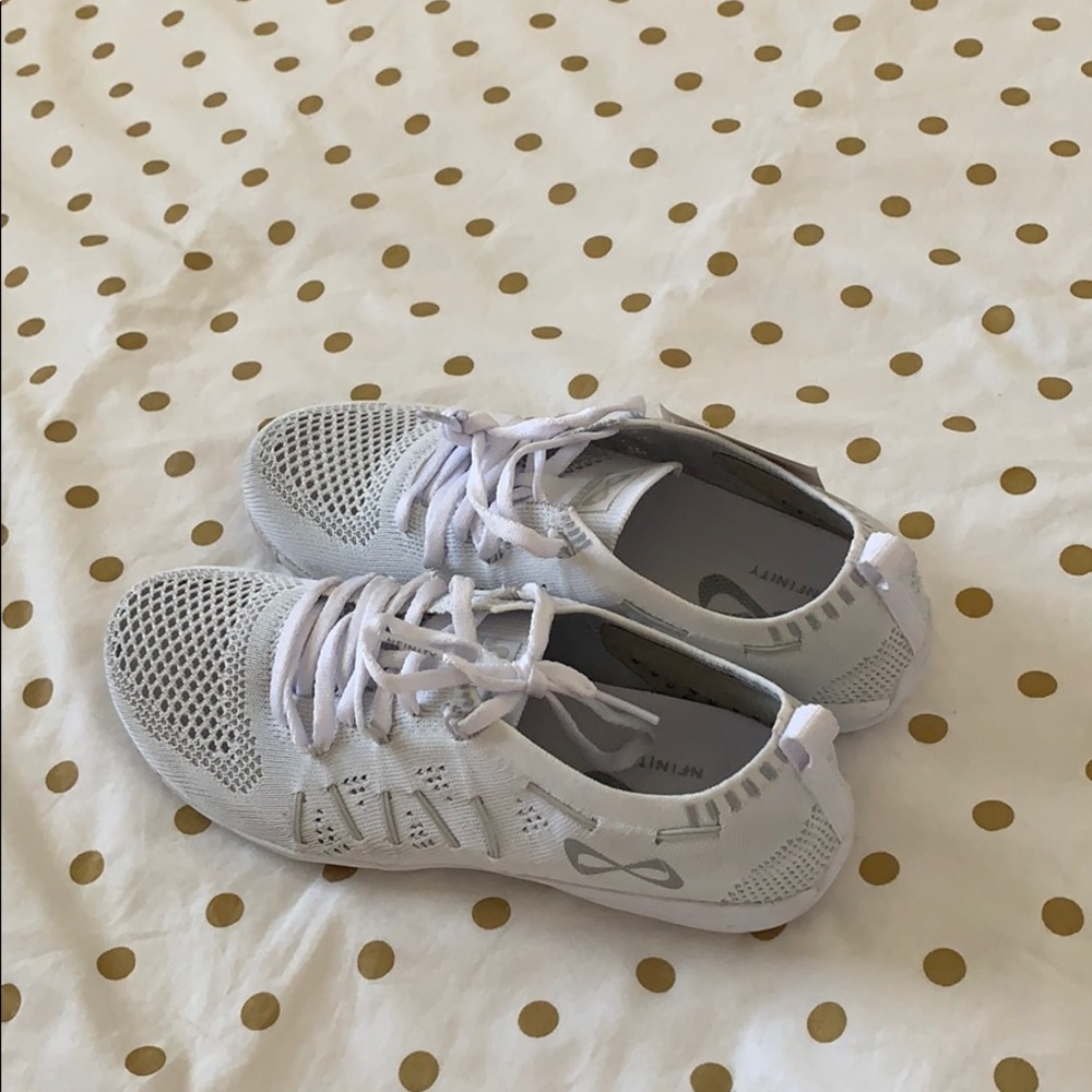 nfinity flyte cheer shoes